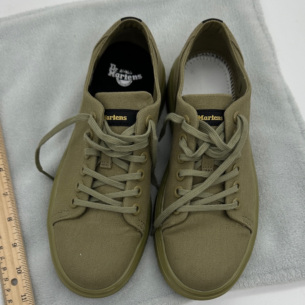 Dr. Martens Original Dante Pale Olive Loafer’s Men’s size 6